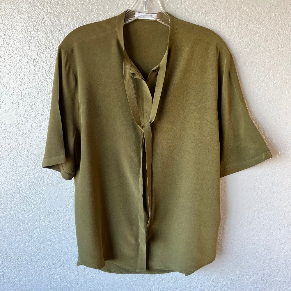Equipment Femme 100% Silk Crepe Top with Tie at Collar